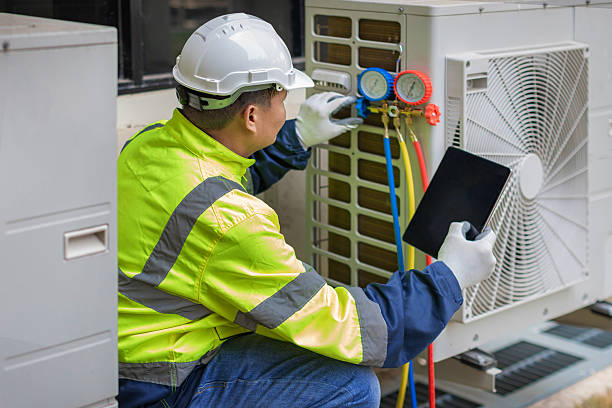 Professional Emergency Hvac Repair technician working in Stockertown, PA